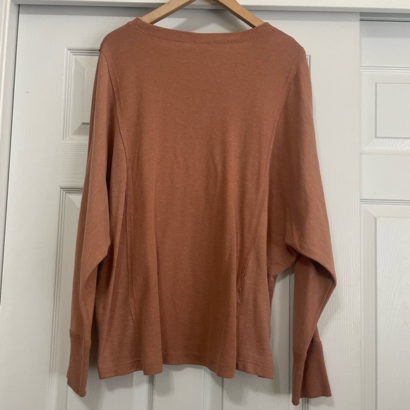 Mono B Peachy Top - Picture 2 of 5